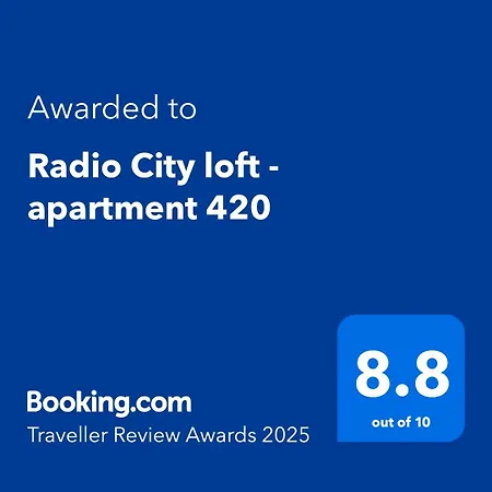 Radio Loft - 420 Apartment